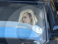 PEOPLE - Justin Bieber hat den vollen Durchblick am Steuer