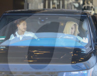 PEOPLE - Justin Bieber hat den vollen Durchblick am Steuer