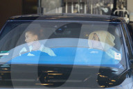 PEOPLE - Justin Bieber hat den vollen Durchblick am Steuer