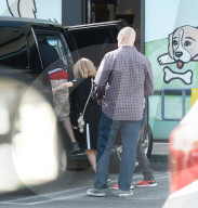 EXKLUSIV - Angelina Jolie besucht mit den Kids eine Kletterhalle 