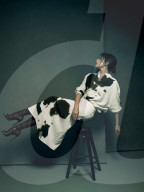 STUDIO - Victoria Beckham