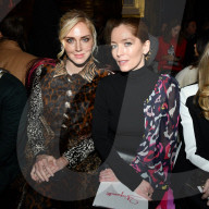 PEOPLE - Paris Haute Couture: Promis bei Schiaparelli