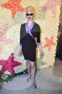 PEOPLE - Paris Haute Couture: Promis bei Schiaparelli