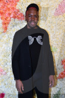 PEOPLE - Paris Haute Couture: Promis bei Schiaparelli