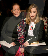 PEOPLE - Paris Haute Couture: Promis bei Schiaparelli