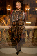PEOPLE - Paris Haute Couture: Promis bei Schiaparelli