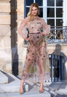 PEOPLE - Haute Couture Paris: Promis bei Christian Dior 