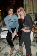 PEOPLE - Promis während der 'Haute Couture' in Paris