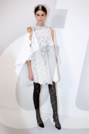 PEOPLE - Kaia Gerber backstage bei Givenchy Haute Couture in Paris