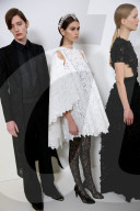 PEOPLE - Kaia Gerber backstage bei Givenchy Haute Couture in Paris