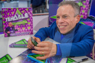 PEOPLE - Promis an der Toy Fair in Kensington