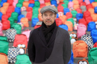 NEWS - London: 'WaterAid 800 Schoolbags' Aktion vor der St.Pauls Cathedral