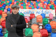 NEWS - London: 'WaterAid 800 Schoolbags' Aktion vor der St.Pauls Cathedral