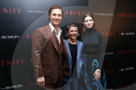 PEOPLE - Matthew McConaughey mit Anne Hathaway an der Premiere von 'Serenity' in New York 