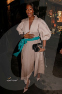 EXKLUSIV - Naomi Campbell unterwegs zum Valentino Dinner