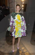 PEOPLE - Paris Haute Couture: Promis bei Valentino