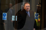 NEWS - Schottland: Alex Salmond wegen Verdacht auf versuchte Vergewaltigung festgenommen