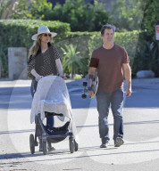 EXKLUSIV - Josh Brolin und Kathryn Boyd mit ihrem Baby Westlyn in Malibu unterwegs