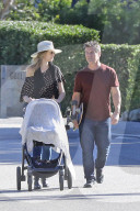 EXKLUSIV - Josh Brolin und Kathryn Boyd mit ihrem Baby Westlyn in Malibu unterwegs
