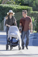 EXKLUSIV - Josh Brolin und Kathryn Boyd mit ihrem Baby Westlyn in Malibu unterwegs