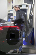 EXKLUSIV - Heather Locklear mit Chris Heisser nachts an der Tankstelle