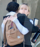 EXKLUSIV - Kristen Bell ohne Make-Up in LA unterwegs
