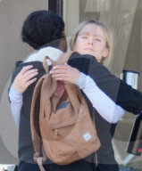 EXKLUSIV - Kristen Bell ohne Make-Up in LA unterwegs