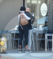 EXKLUSIV - Kristen Bell ohne Make-Up in LA unterwegs