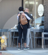 EXKLUSIV - Kristen Bell ohne Make-Up in LA unterwegs