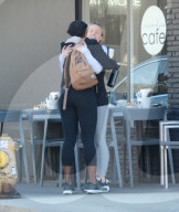EXKLUSIV - Kristen Bell ohne Make-Up in LA unterwegs