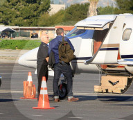 EXKLUSIV - Ben Affleck besteigt einen Privat Jet in Pacific Palisades