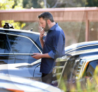 EXKLUSIV - Ben Affleck besteigt einen Privat Jet in Pacific Palisades