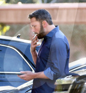 EXKLUSIV - Ben Affleck besteigt einen Privat Jet in Pacific Palisades