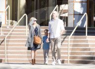 EXKLUSIV - Reese Witherspoon geht mit Jim Toth und Tennessee in die Kirche