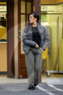 PEOPLE - Not very stylish: Kourtney Kardashian in Schlappen in Calabasas unterwegs
