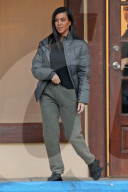 PEOPLE - Not very stylish: Kourtney Kardashian in Schlappen in Calabasas unterwegs