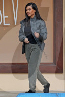 PEOPLE - Not very stylish: Kourtney Kardashian in Schlappen in Calabasas unterwegs