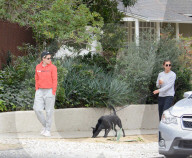 PEOPLE - Kristen Stewart führt ihren Hund Gassi in LA
