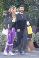 EXKLUSIV - Tobey Maguire und Tatiana Dieteman in Venice unterwegs
