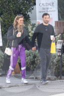 EXKLUSIV - Tobey Maguire und Tatiana Dieteman in Venice unterwegs