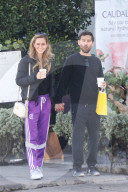 EXKLUSIV - Tobey Maguire und Tatiana Dieteman in Venice unterwegs