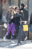 EXKLUSIV - Tobey Maguire und Tatiana Dieteman in Venice unterwegs