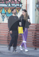 EXKLUSIV - Tobey Maguire und Tatiana Dieteman in Venice unterwegs