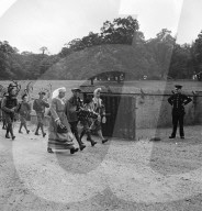 RETRO - England: Horn Dance in der 50er Jahren