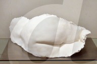 NEWS - 'Nicole Farhi: Folds' Ausstellung in London