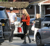 EXKLUSIV - Chris Martin mit Apple und Moses in Brentwood unterwegs