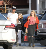 EXKLUSIV - Chris Martin mit Apple und Moses in Brentwood unterwegs