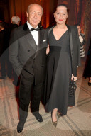 PEOPLE - London: Promis am Dinner zur 'Christian Dior: Designer of Dreams' Ausstellung im V&A Museum
