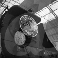 RETRO - Victoria Station in London 1951