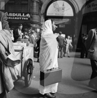 RETRO - Victoria Station in London 1951
